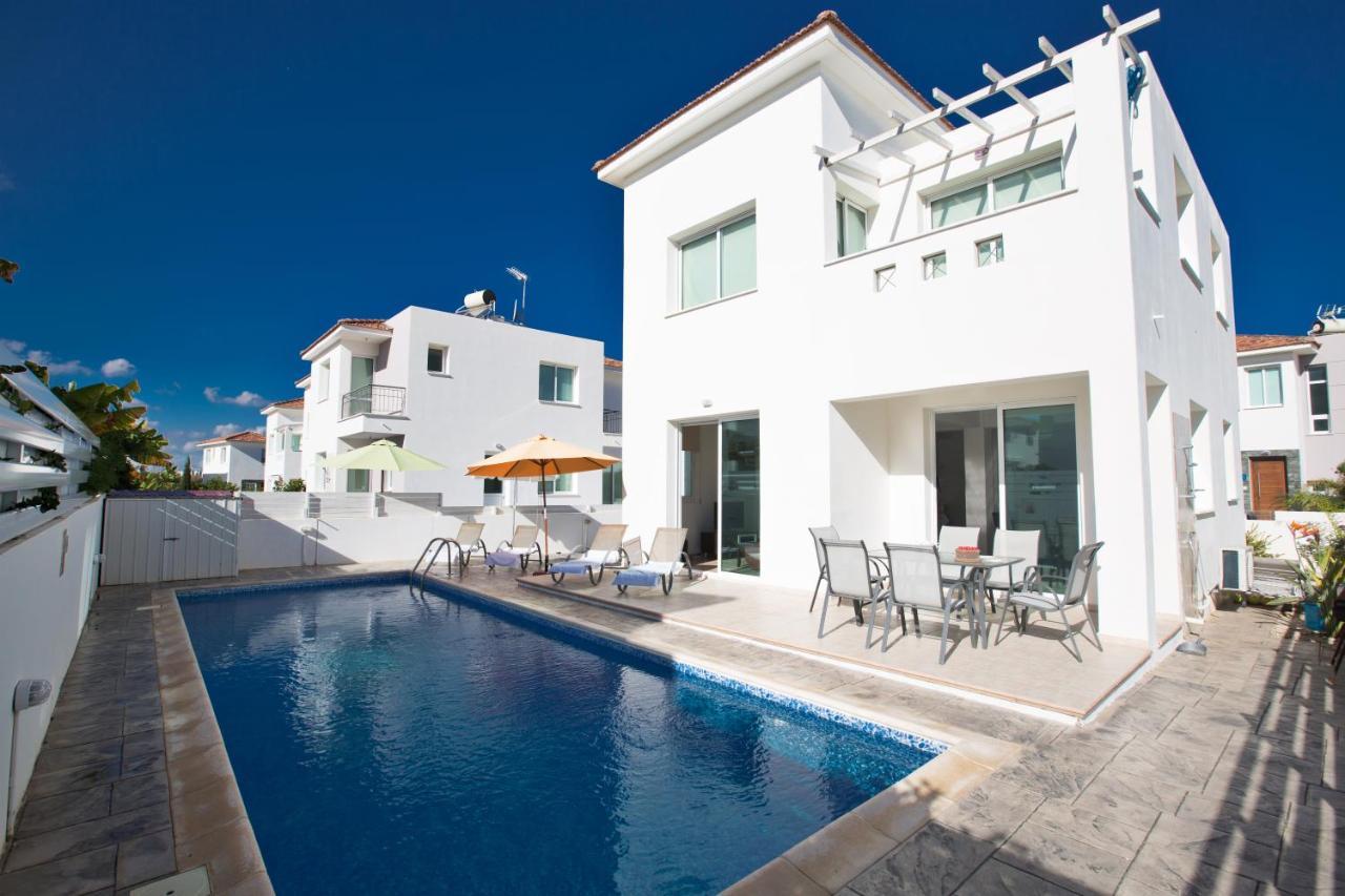 Avra Villas พาราลิมนี ภายนอก รูปภาพ