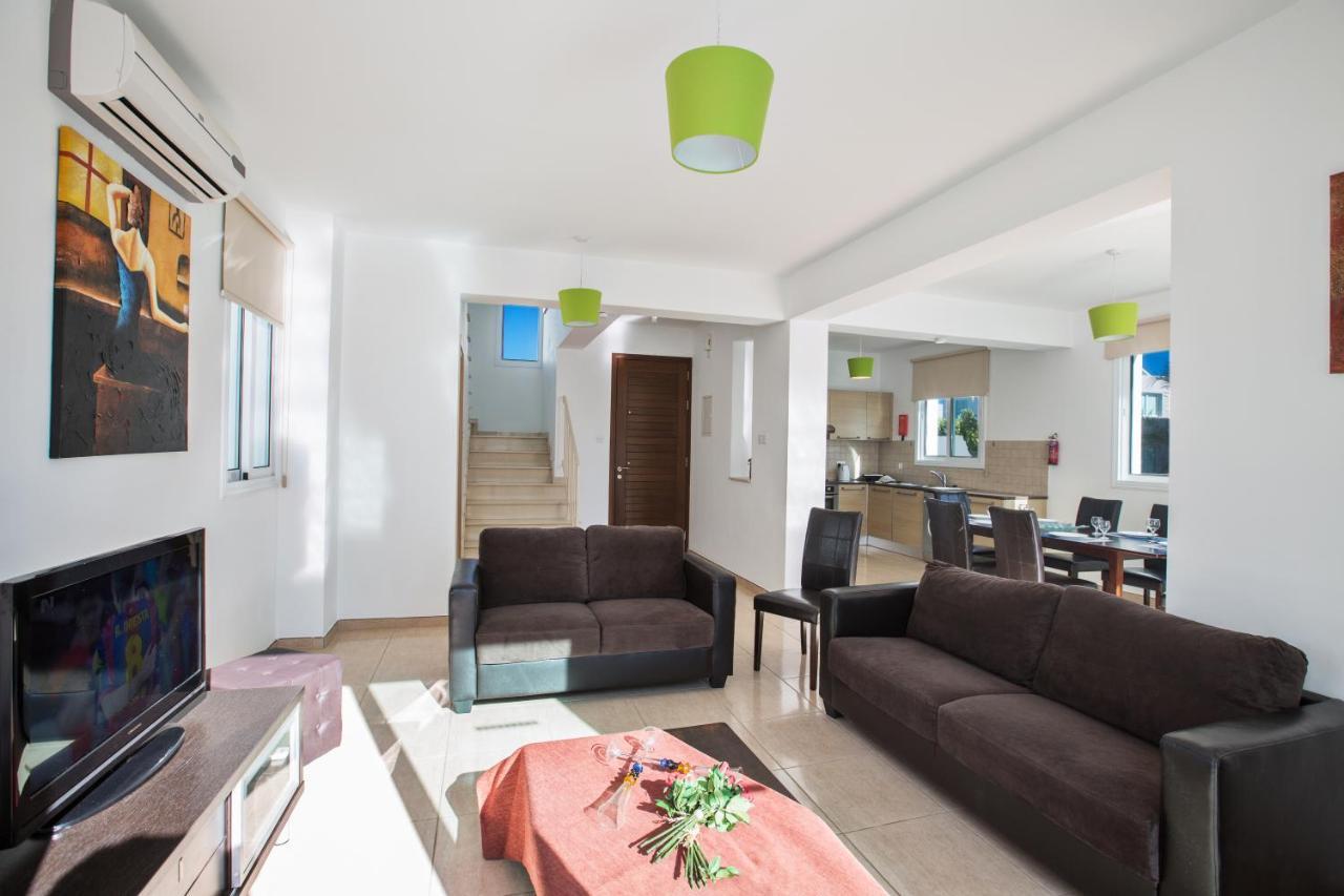 Avra Villas พาราลิมนี ภายนอก รูปภาพ